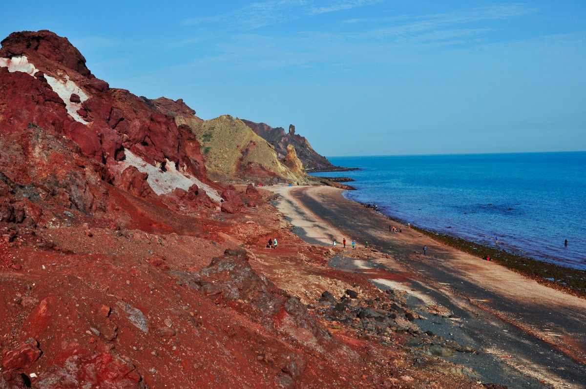 Gelak, the red soil, on the shores of Hormuz.