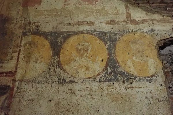Portraits of the saints.
