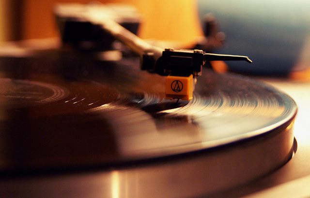 A vinyl record in action.