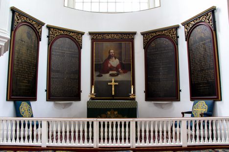 The Old North Church Altar in Boston (Ivana Viani, 2016)