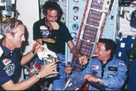 Crumb-Free Bread Might Soon Be Coming to Space