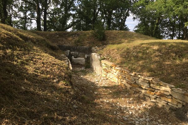 The entrance to the Motte de la Jacquille.