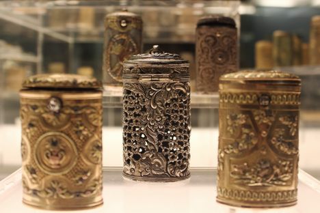 Tobacco boxes
