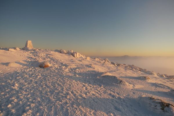 Sunrise at the summit of Mount Kosciuszko