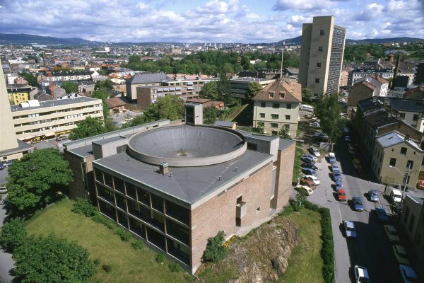 St. Hallvard’s Church with its inverted dome, seen from one of Enerhaugen’s high-rises.