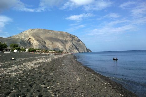 Paralia Perissa