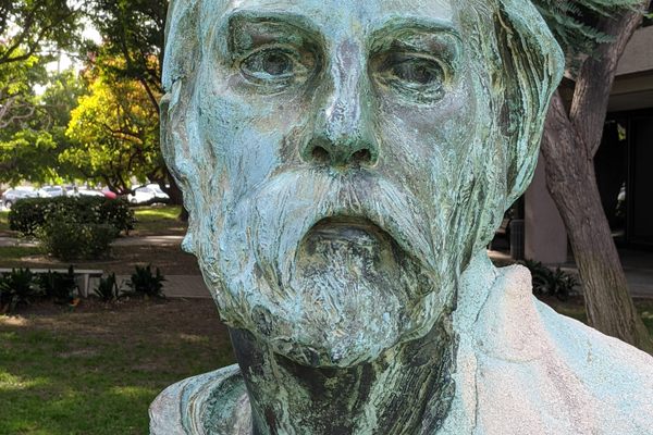 This bronze statue celebrates his 1770s expedition from Mexico to northern California.