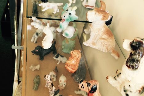 Porcelain dogs.