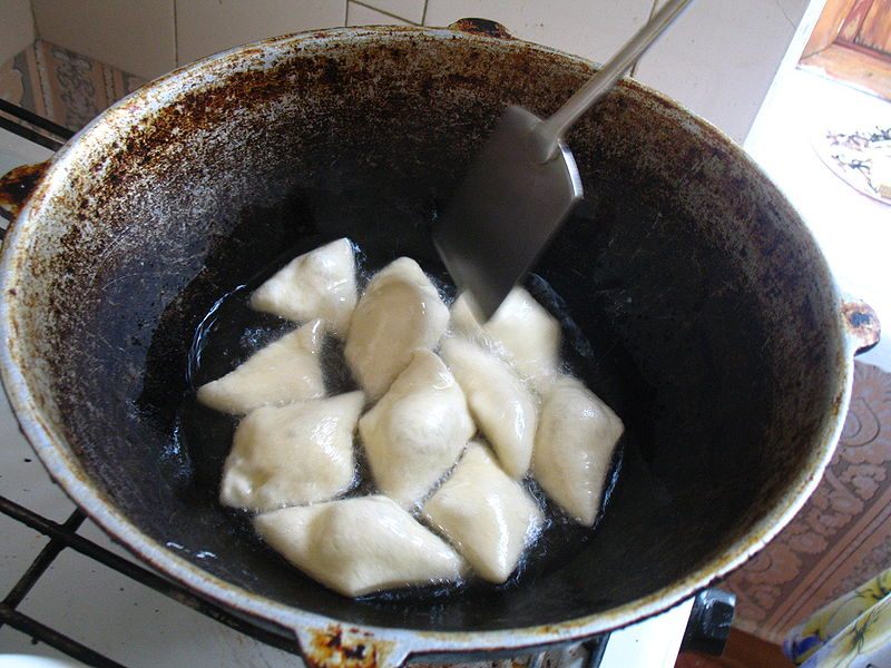 Borsok frying in a kazan.