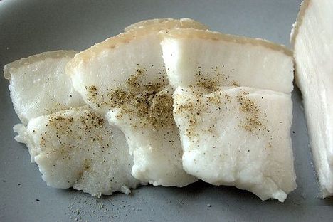 A sprinkle of pepper offsets salo's creaminess.