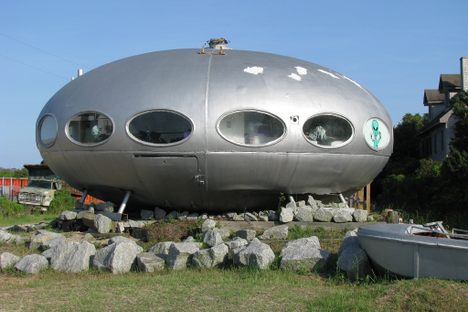 Futuro House in Frisco, North Carolina