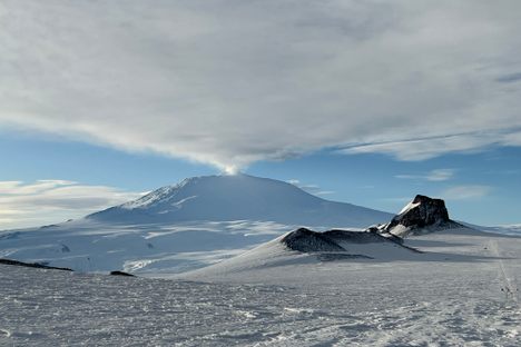It's possible to climb to the summit here.