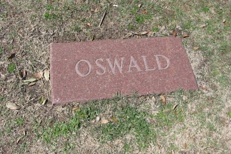 Oswald's nondescript grave.