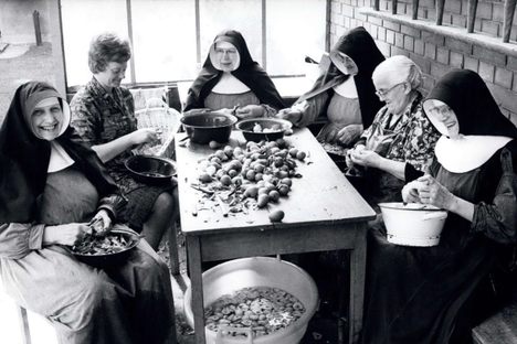 Nuns preserving fruit. 