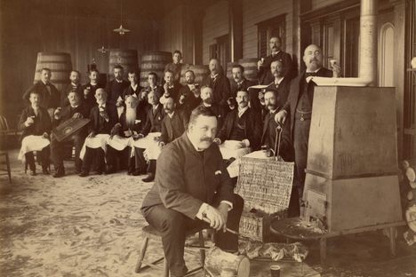 A beefsteak banquet in 1880.