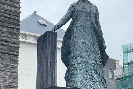 Ingibjörg H. Bjarnason Statue