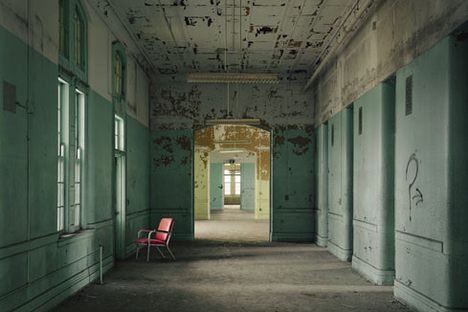 New photo book on American Asylums - preview on New Scientist's online gallery
