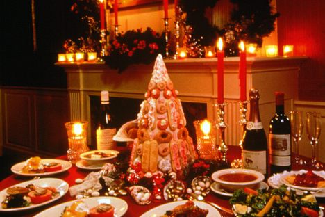 A modern spread of Reveillon delights.