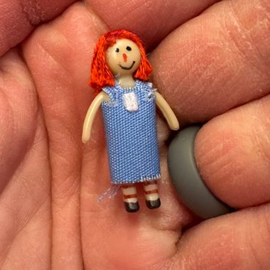 Over 1000 tiny things at any time, constantly changing.