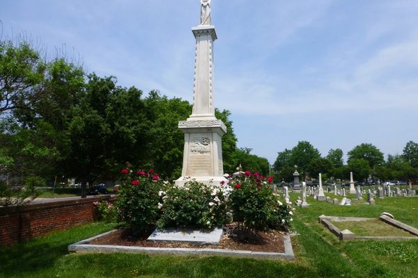 Arsenal Monument
