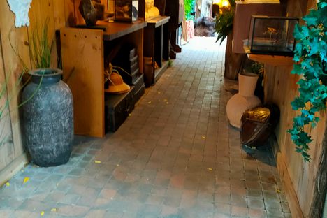 The entrance into the shop