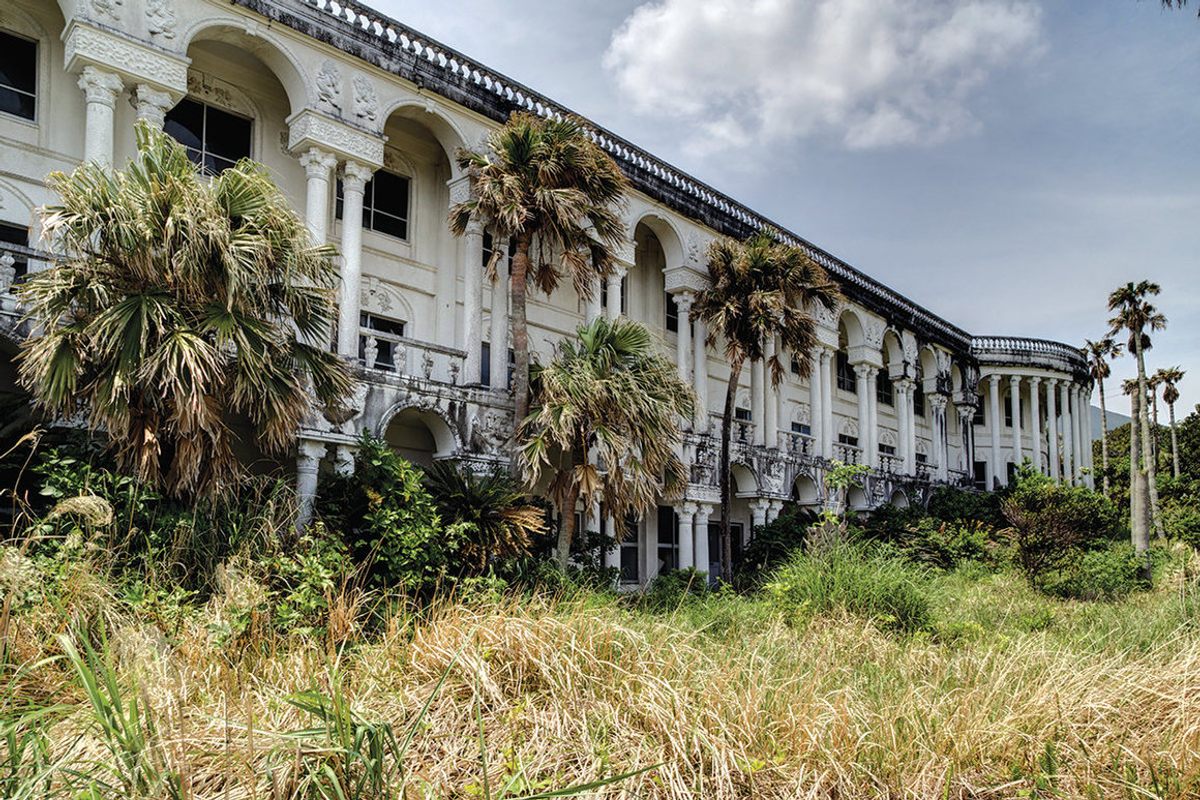 From <em>Haikyo: The Modern Ruins of Japan</em>.