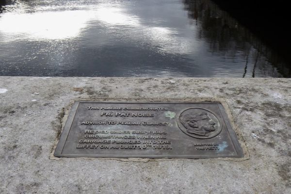 Fr. Pat Noise plaque, O’Connell Bridge