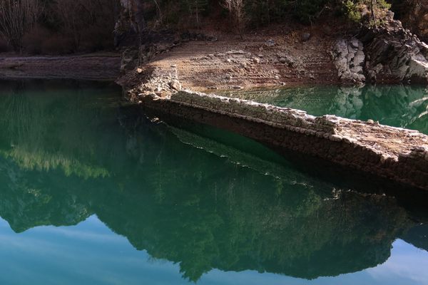 The arch is visible below the surface
