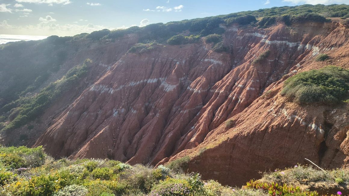 Red beds like these formed in the Algarve about 230 million years ago, in the Late Triassic.