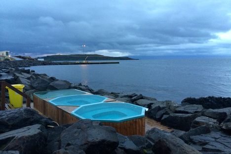 Drangsnes Hot Tubs