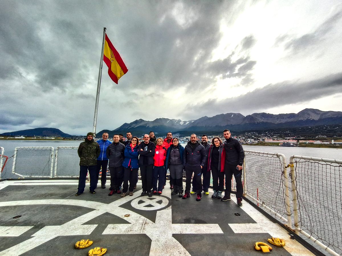 The Spanish researchers were able to gather while on the ship—after that the rule was six feet apart.