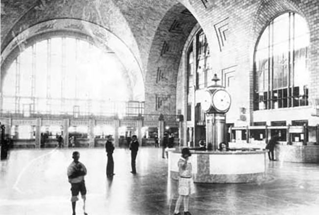 An archival photo of the terminal. 