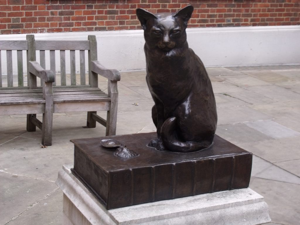 10 Adorable Bronze Animal Statues That You Will Want To Hug - Atlas Obscura