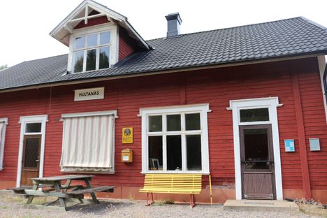 Hultanäs station