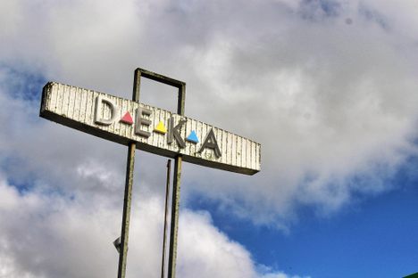 Huntly DEKA sign.