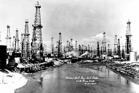 Venice Beach Oil Fields