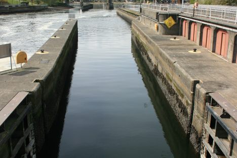 The narrower (southern) lock.  Looking west.