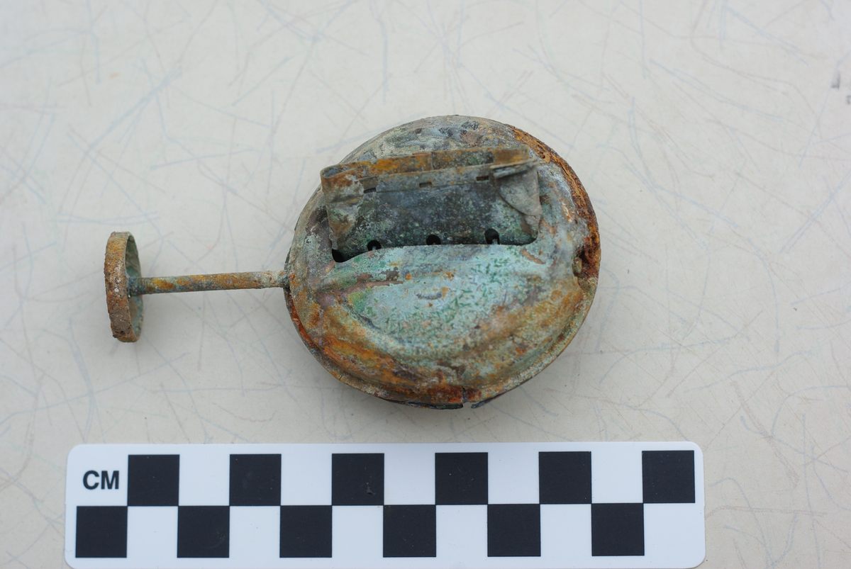 The dump included bits of old gas lamps as well as still-intact lightbulbs.