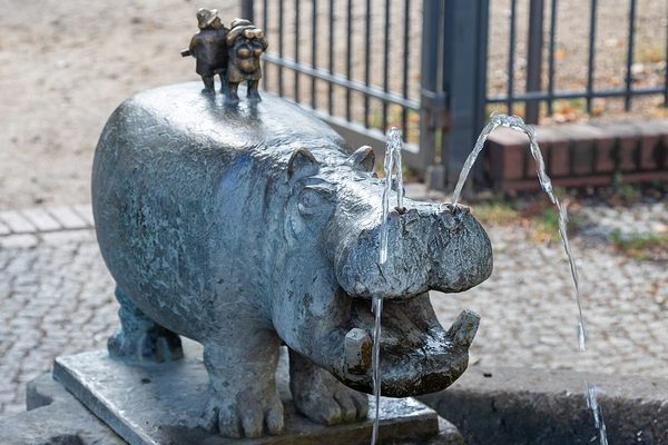 Nilpferdbrunnen