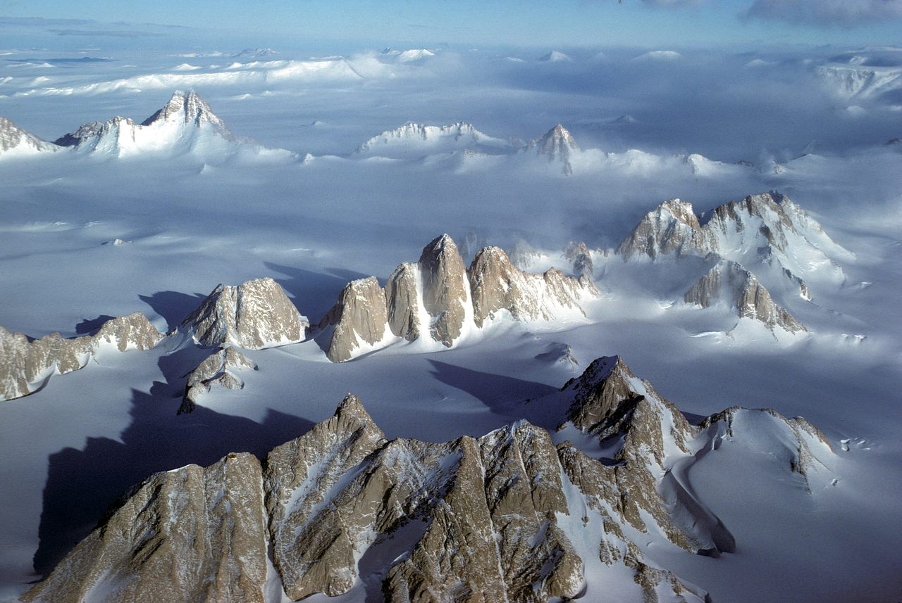 7 Antarctica Photos That Capture The Continent s Remote Transantarctic 