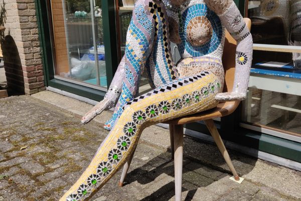 Side view of this amazing work