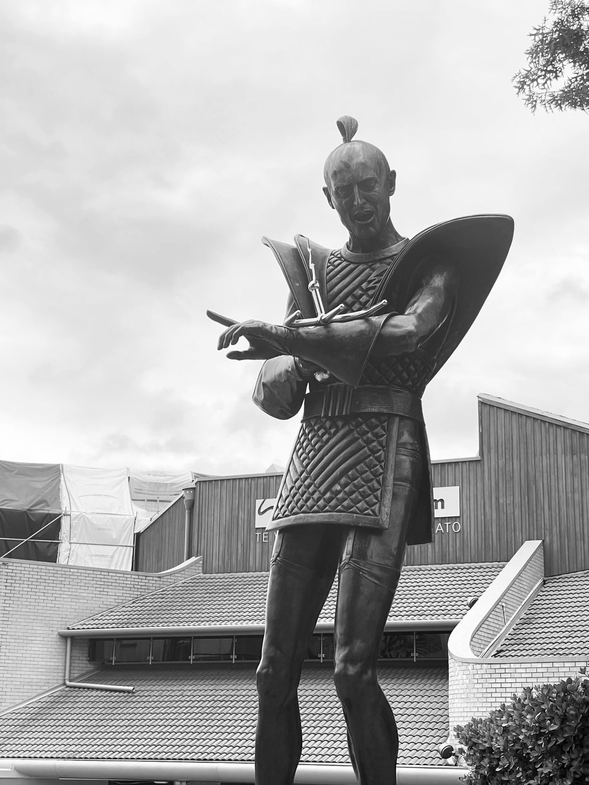 Hamilton Riff Raff Riff Raff Statue – Hamilton, New Zealand - Atlas Obscura