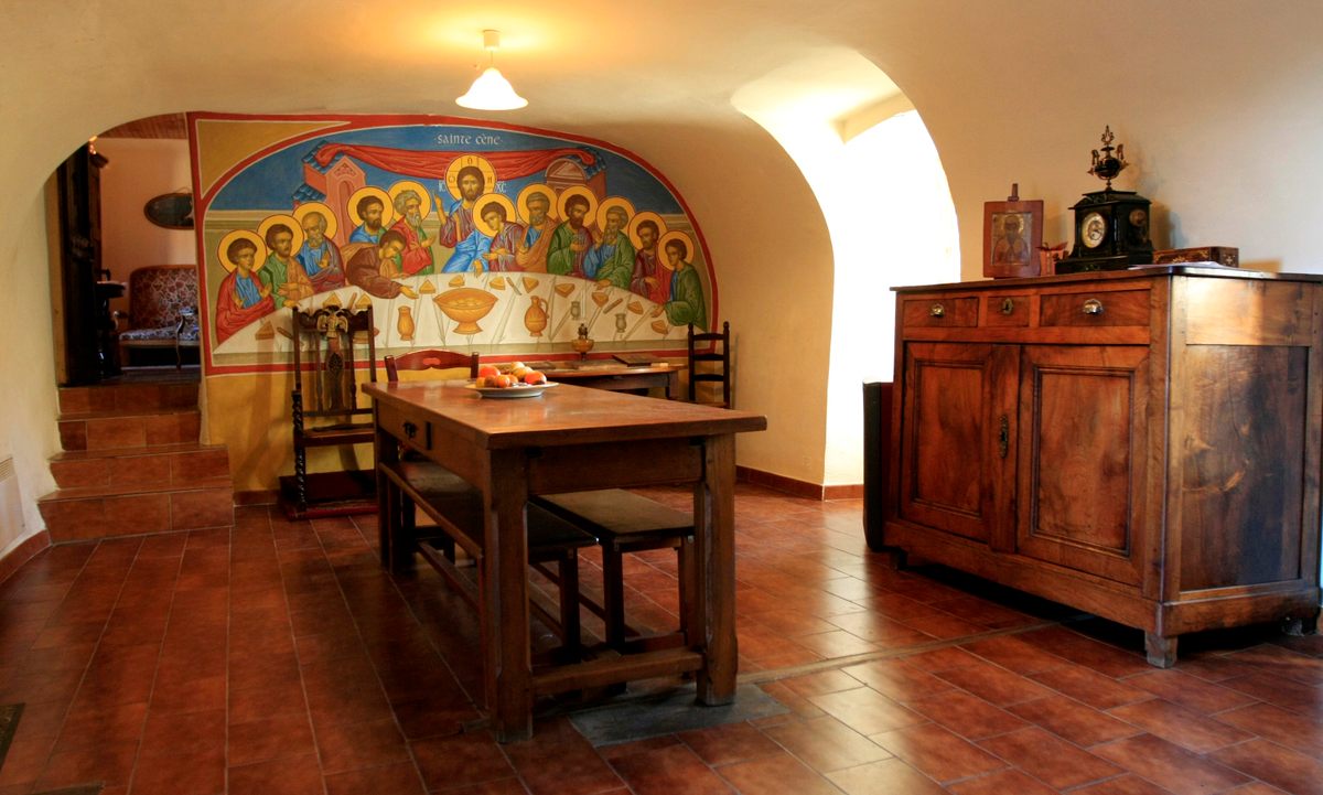 Inside Skite Sainte Foy.