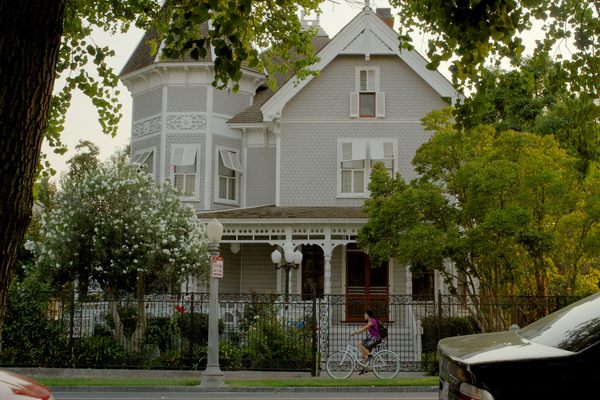 Exterior shot of the Meux Home Museum in Fresno, California.