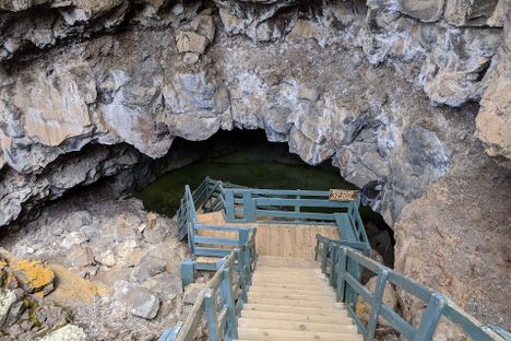 Entrance to the cave.