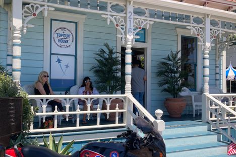 Top Gun House