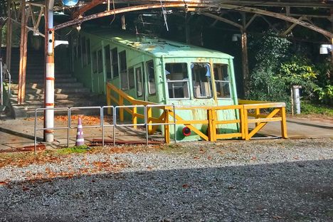 Cable car.