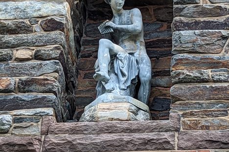 Monument Detail