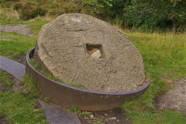 The crushing stone