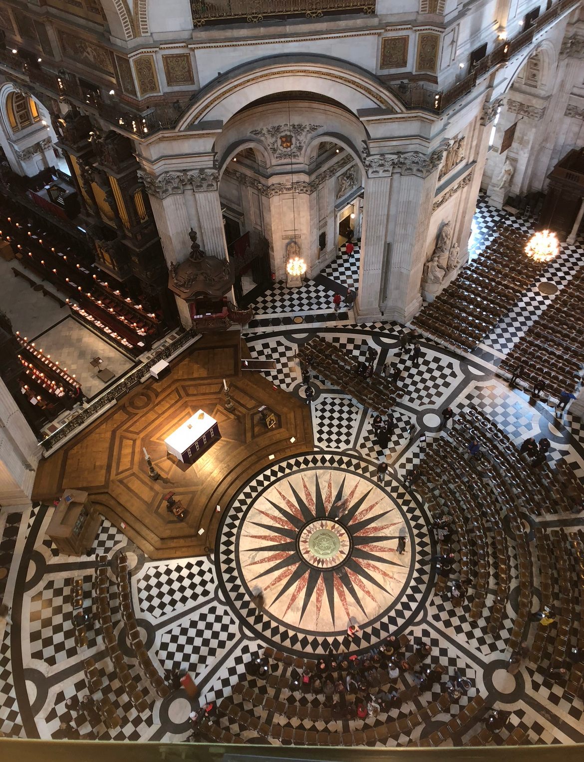 whispering-gallery-at-st-paul-s-cathedral-london-england-atlas-obscura